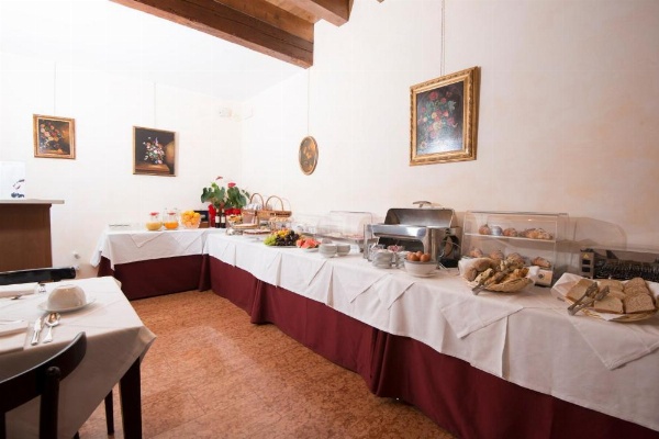 Albergo Mazzanti image 13